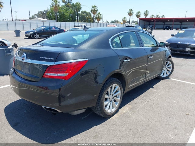 1G4GB5G3XEF279768 Buick lfx