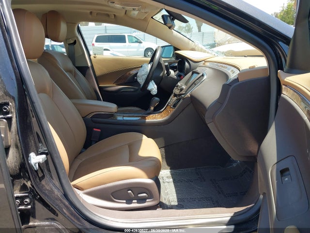 1G4GB5G3XEF279768 Buick lfx