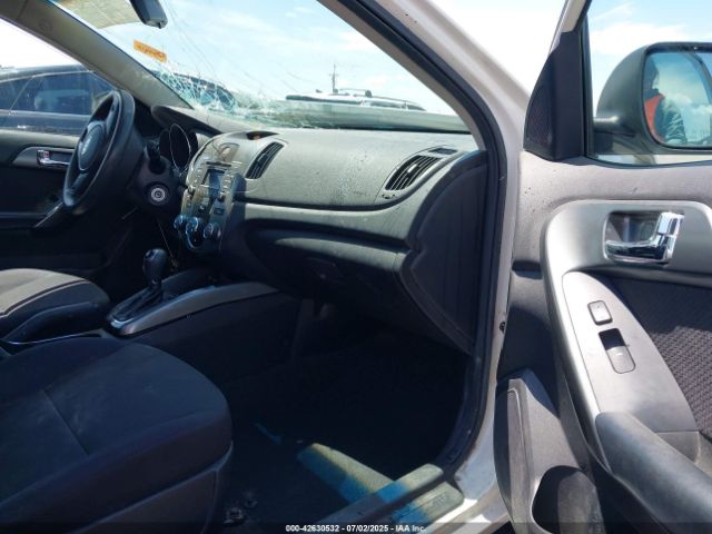 2013 KIA FORTE KNAFU4A26D5679204 Photo 4