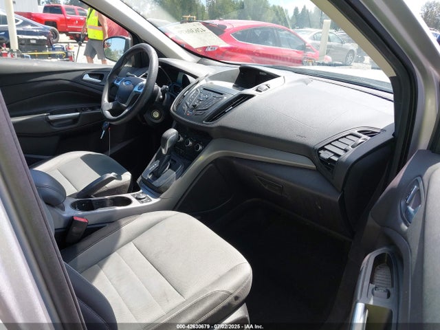 1FMCU9G97GUB02064 Ford 2016