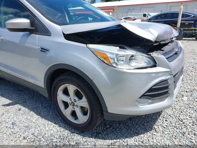 1FMCU9G97GUB02064 Ford 2016
