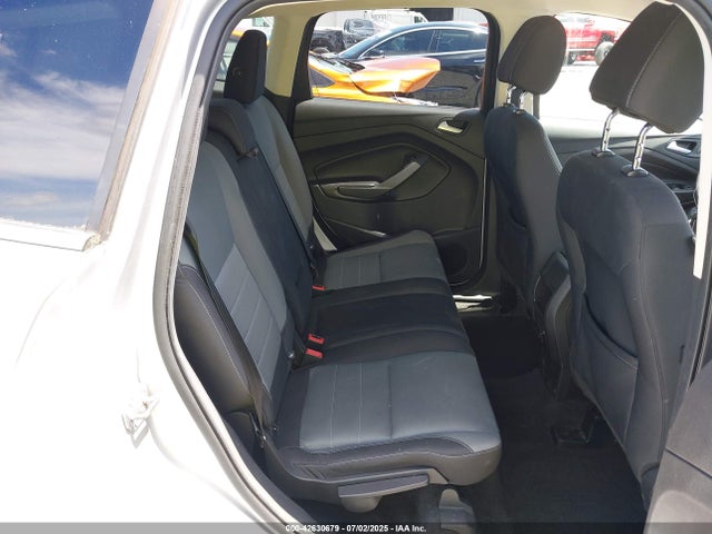 1FMCU9G97GUB02064 Ford 2016