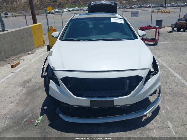 5NPE34AF3HH511868 Hyundai 2017
