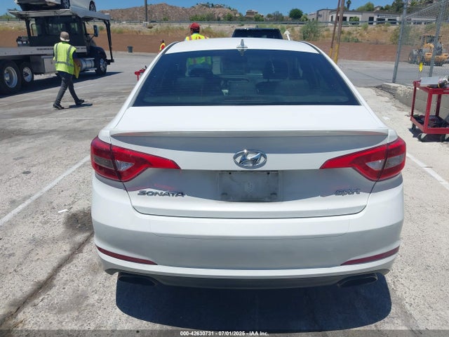 5NPE34AF3HH511868 Hyundai 2017