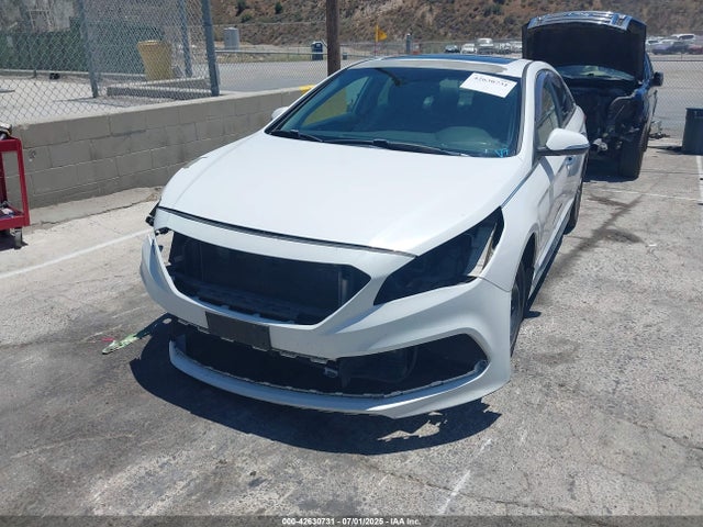 5NPE34AF3HH511868 Hyundai 2017