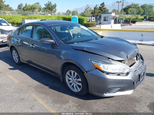 1N4AL3AP8GC165964 Nissan 2016