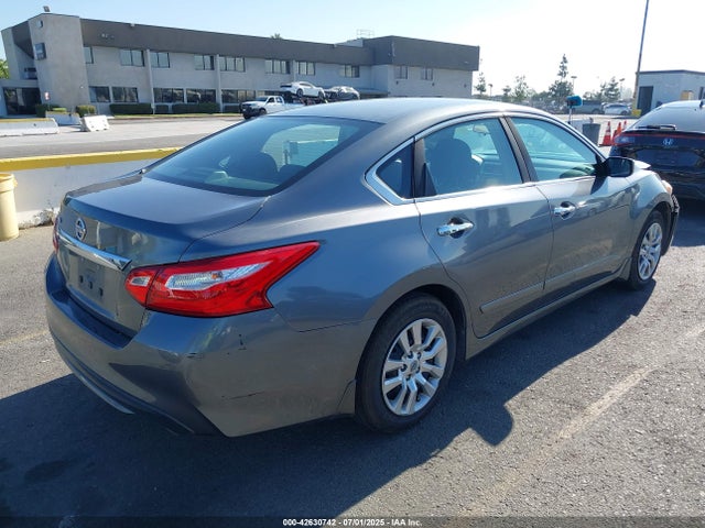 1N4AL3AP8GC165964 Nissan 2016