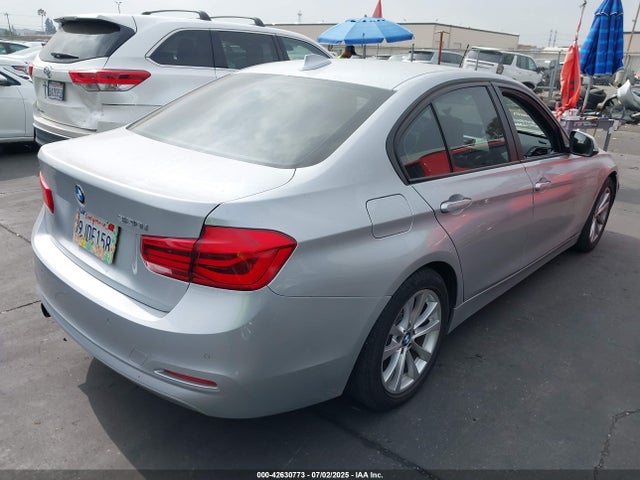 WBA8E1G51GNT33555 BMW 320i