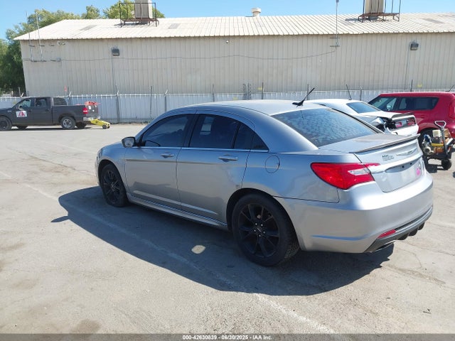 1C3CCBCG9EN172955 Chrysler 200