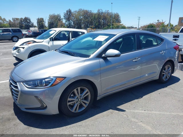 5NPD84LF1HH028888 Hyundai Elantra