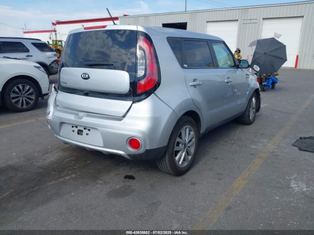 2018 KIA SOUL KNDJP3A58J7578626 Photo 3