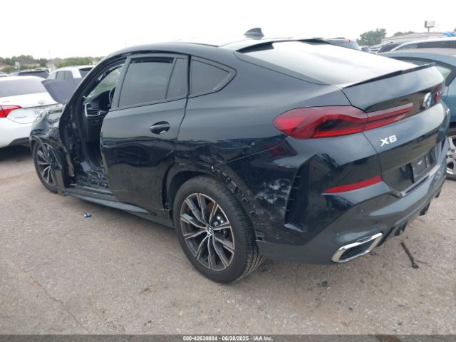 2022 BMW X6 5UXCY6C05N9L08478 Photo 2