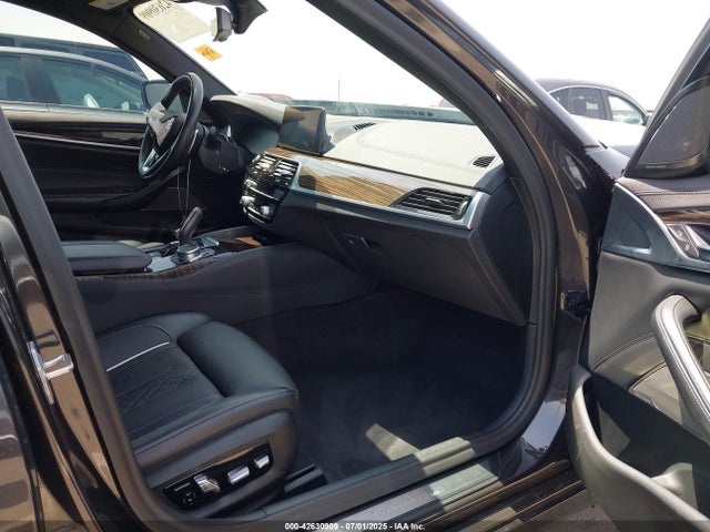 WBAJS1C08LCE11083 BMW 2020