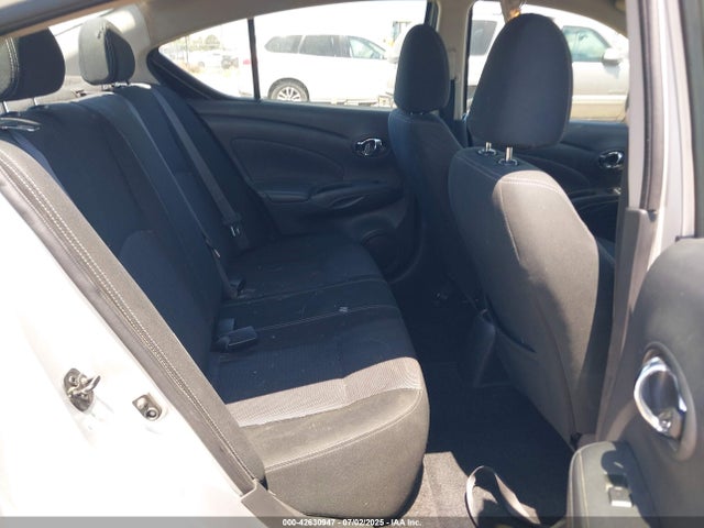3N1CN7AP5HK470454 Nissan 2017