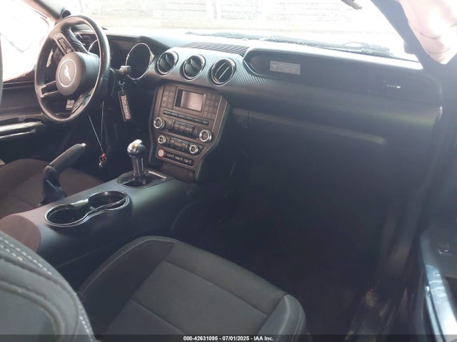 1FA6P8AM7G5275227 Ford 2016
