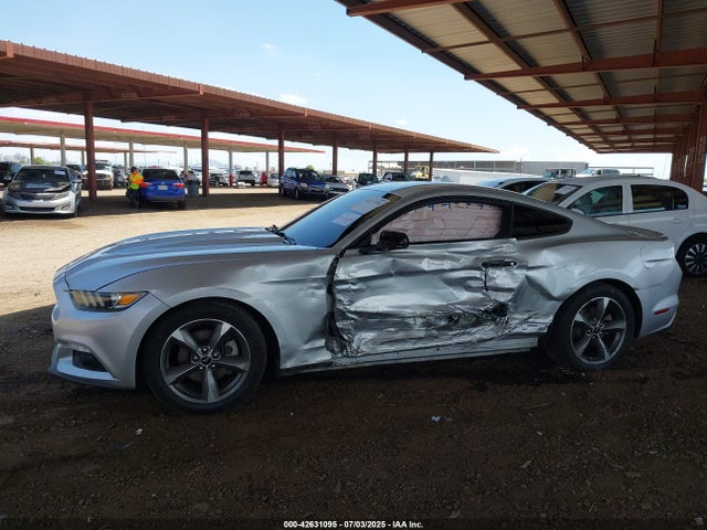 1FA6P8AM7G5275227 Ford 2016