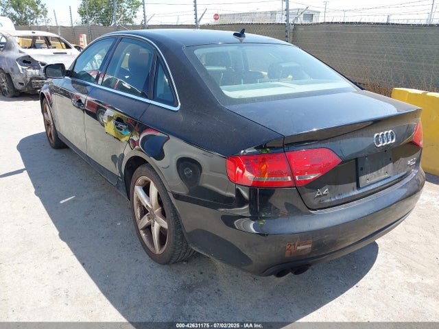 2010 AUDI A4 WAUFFAFL8AN044989 Photo 2