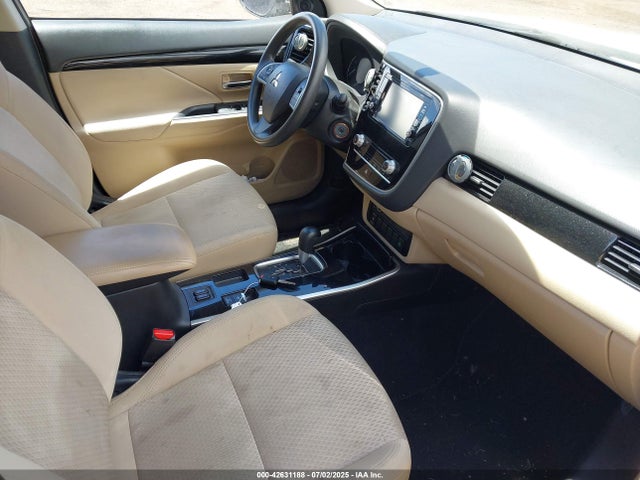 Продаж на аукціоні авто 2020 Mitsubishi Outlander Es 2.4, vin: JA4AD2A36LZ004156, номер лоту: 42631188