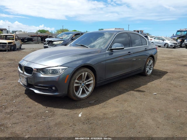 WBA8B9C37HK885561 BMW 2017