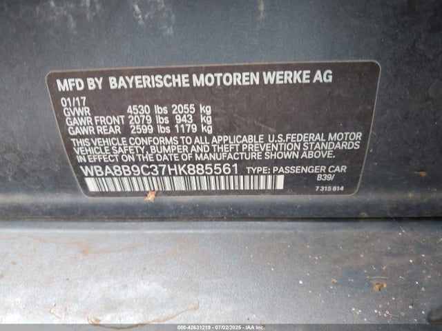 WBA8B9C37HK885561 BMW 2017