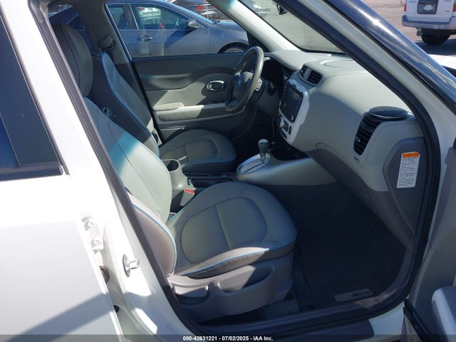 KNDJX3AE4H7019200 KIA motor (3-phase ac)