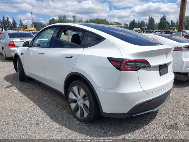 2023 TESLA MODEL Y 7SAYGDEE4PF836824 Photo 2