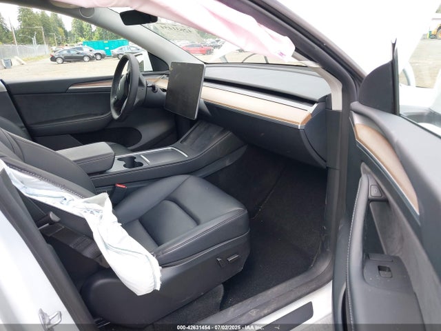 2023 TESLA MODEL Y 7SAYGDEE4PF836824 Photo 4