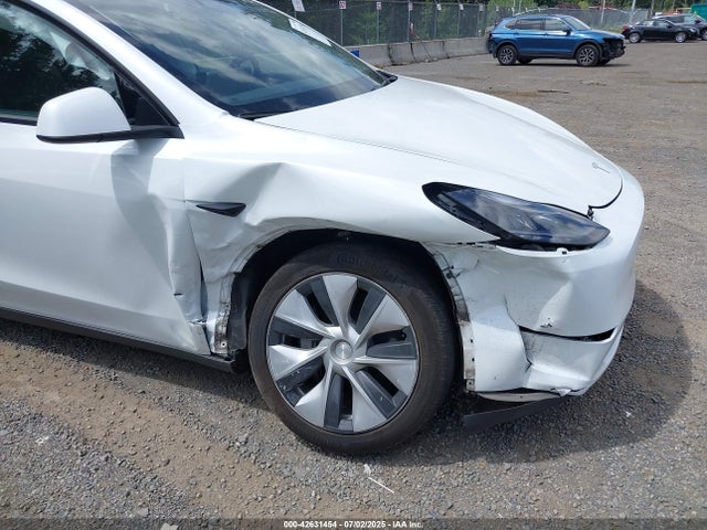 2023 TESLA MODEL Y 7SAYGDEE4PF836824 Photo 5