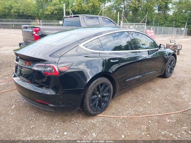 2018 TESLA MODEL 3 5YJ3E1EA7JF157372 Photo 3