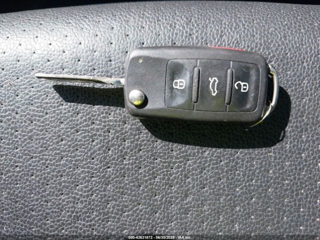 3VWD17AJ3EM249621 Volkswagen 2014