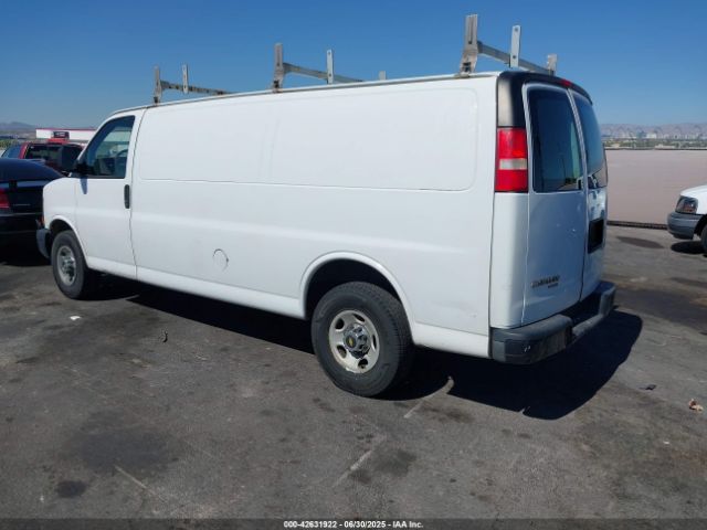 2013 CHEVROLET EXPRESS 2500 1GCWGGCAXD1113831 Photo 2