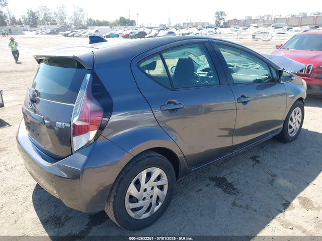 JTDKDTB38F1112411 Toyota 1nz-fxe+1lm