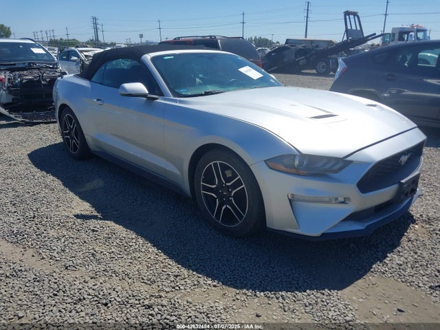 2018 1FATP8UH9J5110286 main image