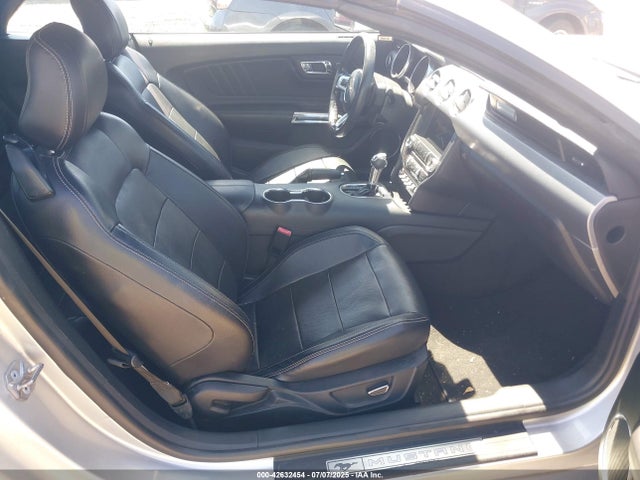 Ford 2.3l 4v premium fuel 2018 1FATP8UH9J5110286 Image 5