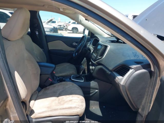 2017 JEEP CHEROKEE 1C4PJLCB4HW548974 Photo 4