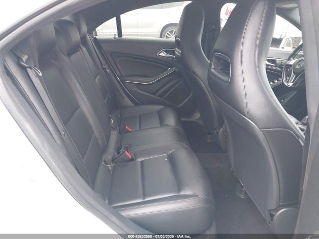 WDDSJ4EB4EN125400 Mercedes-Benz CLA-Class
