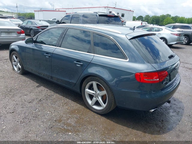 2011 AUDI A4 WAU4FAFL4BA108963 Photo 2