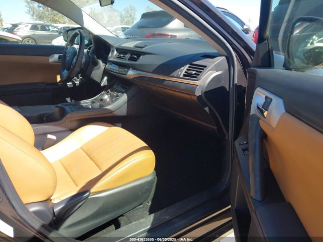 2012 LEXUS CT 200H JTHKD5BH9C2062310 Photo 4