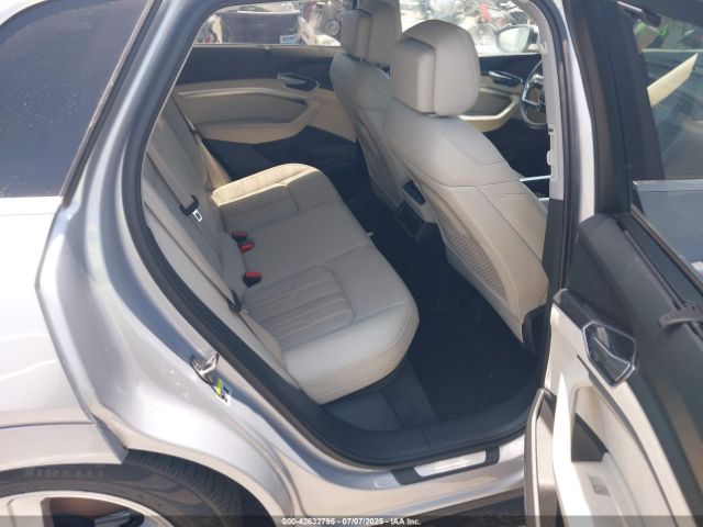 2019 AUDI E-TRON WA1VAAGE9KB010814 Photo 7