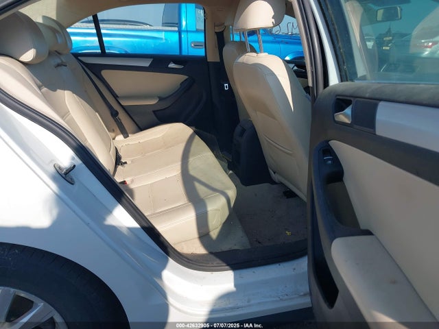 Продажа на аукционе авто 2013 Volkswagen Jetta Hybrid Se, vin: 3VW637AJ7DM291338, номер лота: 42632905