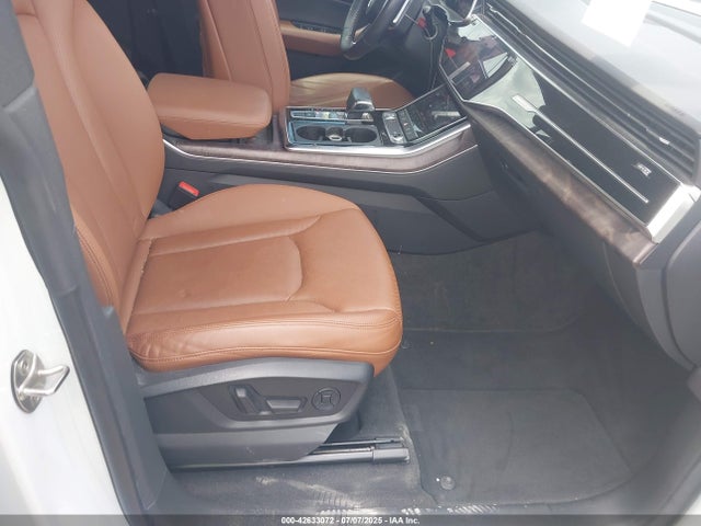 2019 AUDI Q8 WA1BVAF13KD008308 Photo 4