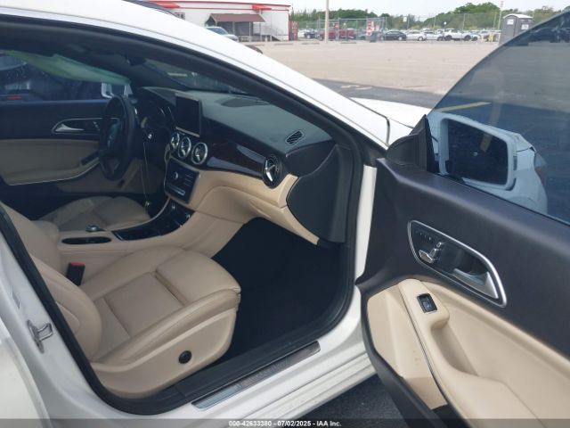 2019 MERCEDES-BENZ CLA 250 WDDSJ4EB3KN720539 Photo 4
