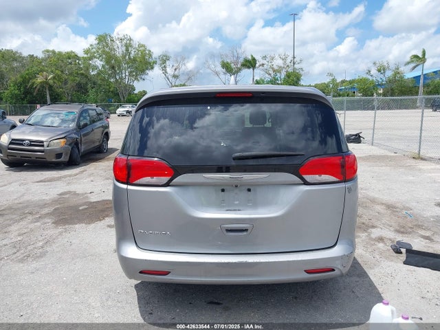 Chrysler Pacifica 2017 2C4RC1DG7HR516711 Image 16