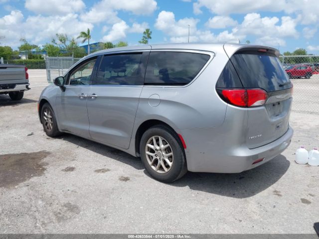 2017 CHRYSLER PACIFICA 2C4RC1DG7HR516711 Photo 2