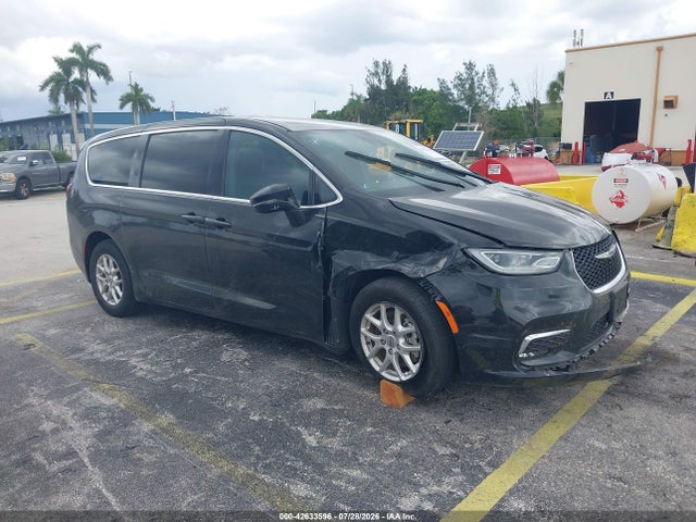 2025 Chrysler Pacifica Select მანქანა იყიდება აუქციონზე, vin: 2C4RC1BG9SR509981, აუქციონის ნომერი: 42633596