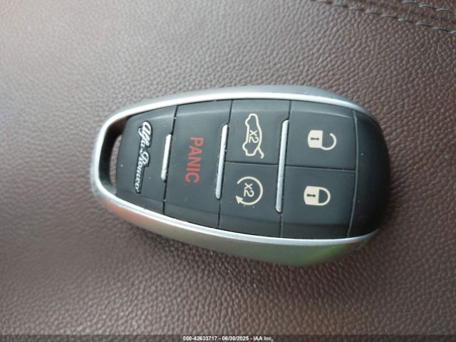 2018 ALFA ROMEO STELVIO ZASFAKBN7J7C08131 Photo 10