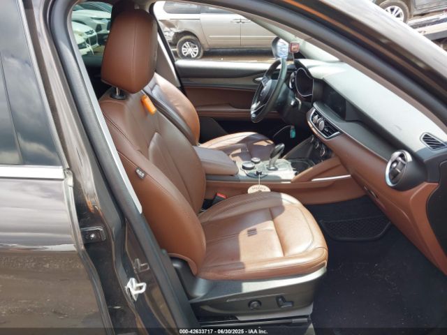 2018 ALFA ROMEO STELVIO ZASFAKBN7J7C08131 Photo 4