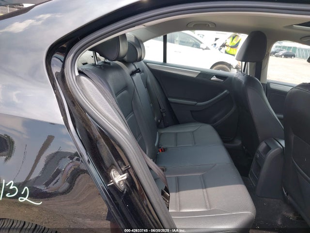 Volkswagen 1.4 tsi 2017 3VWDB7AJ1HM323054 Image 8