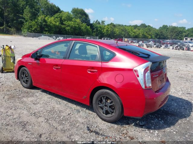 2014 TOYOTA PRIUS JTDKN3DU2E1774423 Photo 2