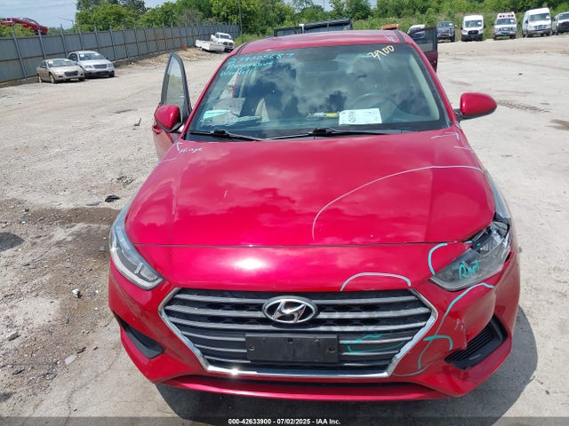 3KPC24A3XJE011555 Hyundai 2018